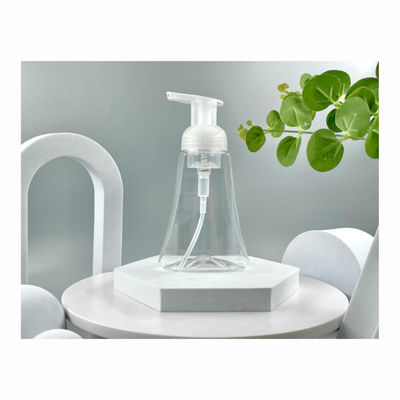 Bouteille en plastique PET de couleur personnalisée de 180 ml avec pulvérisateurs de pompe pour contenir le design liquide